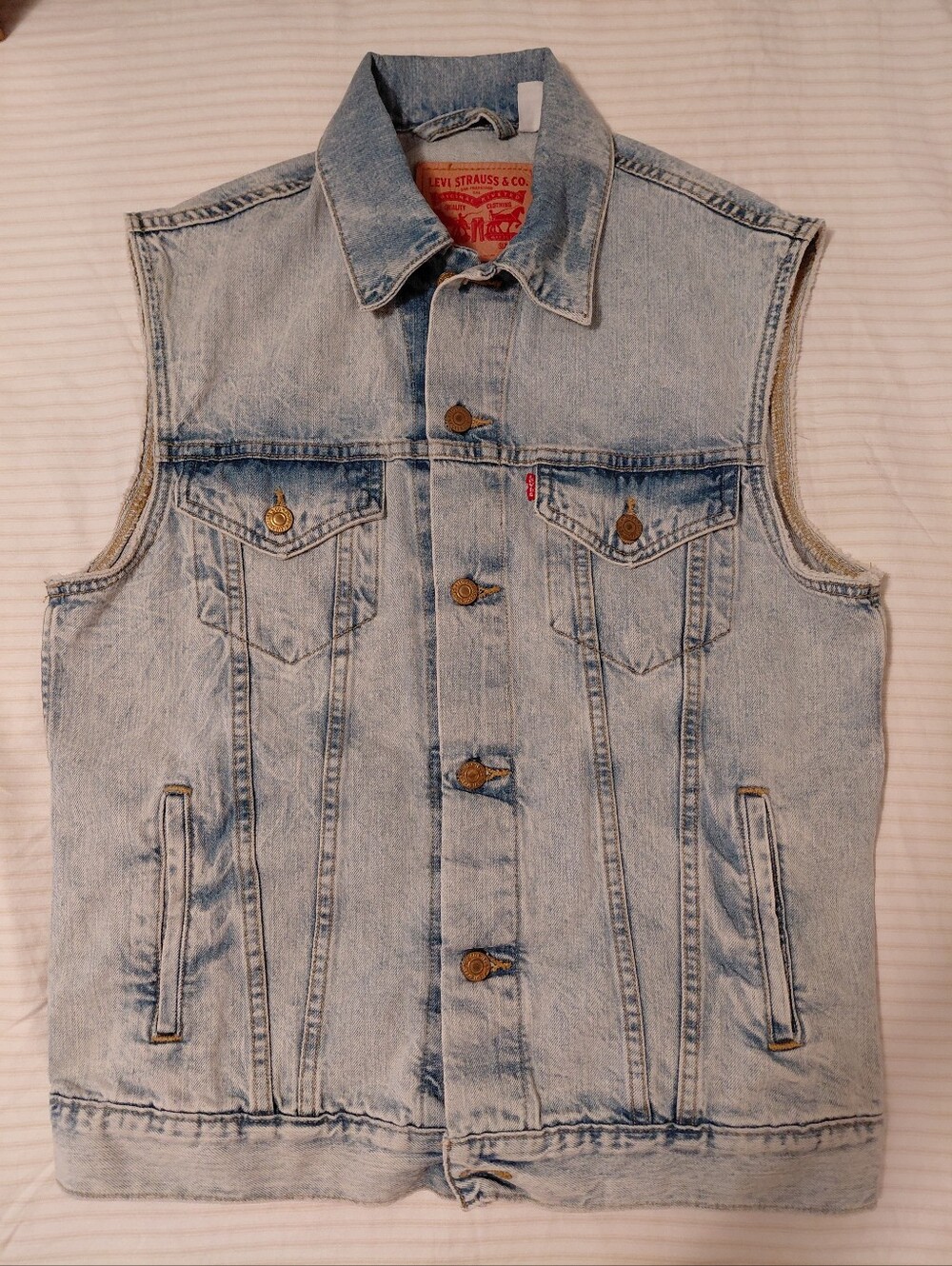 Levi's Men's Regular Fit Button Up Cut Off Trucker Vest Denim Jacket Size Med